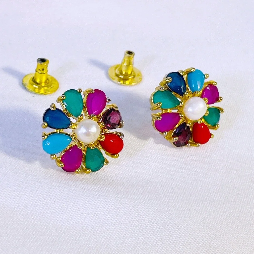 Vintage Multicolor Flower Stud Earrings Gold Tone Faux Pearl Jewel Tone‎ Floral